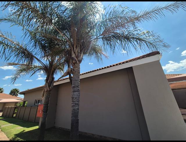 4 BEDROOM HOUSE FOR SALE IN VAALPARK